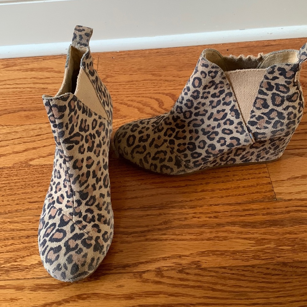 TOMS wedges